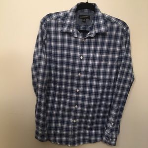 Banana Republic Men’s Blue and White Plaid Button Up sz M